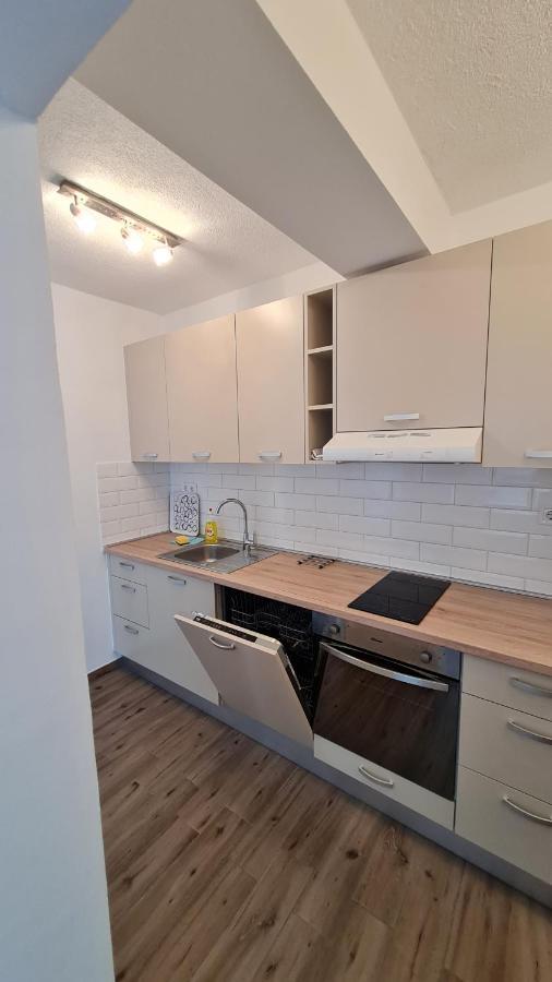 Apartmani Mlinar - Studio Apartment Grebastica Bagian luar foto