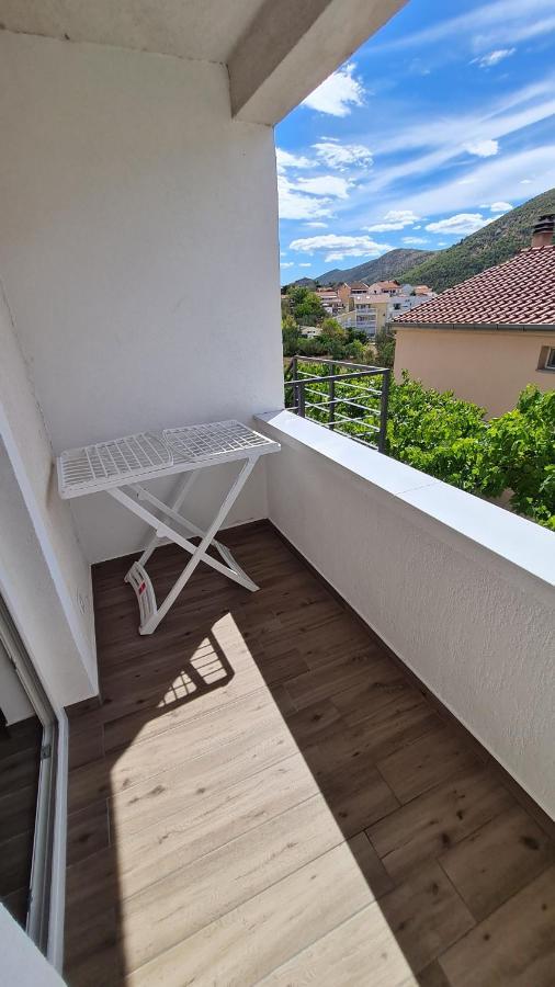 Apartmani Mlinar - Studio Apartment Grebastica Bagian luar foto